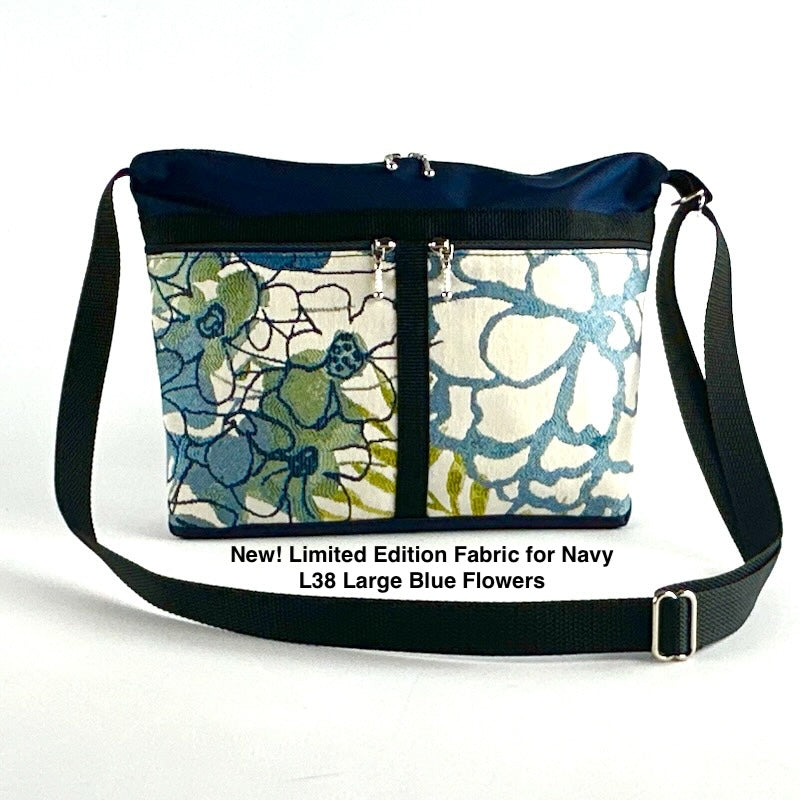 221L Navy nylon small organizer purse with fabric accent pockets
