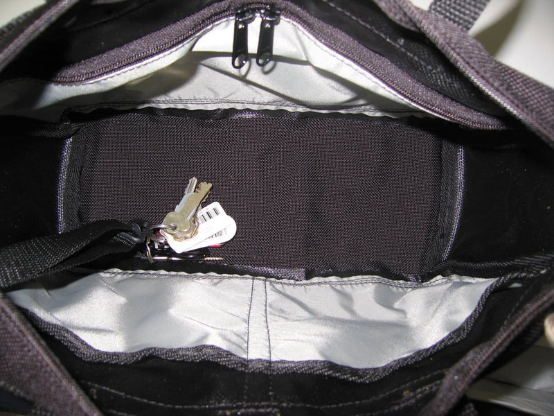P  Classic “Pocketbook” w/ 2 open end pockets